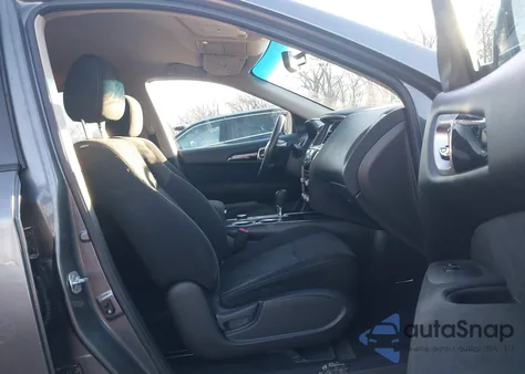 2016 Nissan Pathfinder Sv z USA, uszkodzony, nr VIN 5N1AR2MM5GC601301